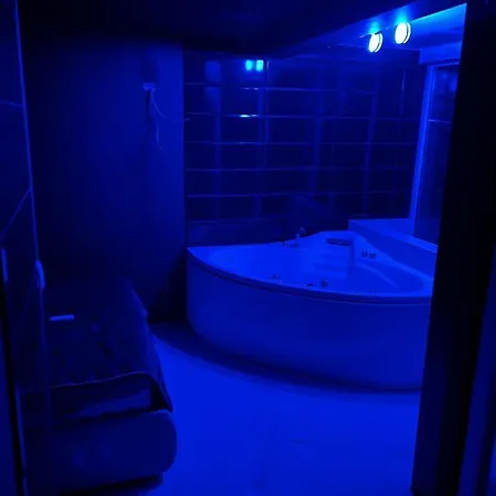 بيت للعطل Anya Jacuzzi سراييفو